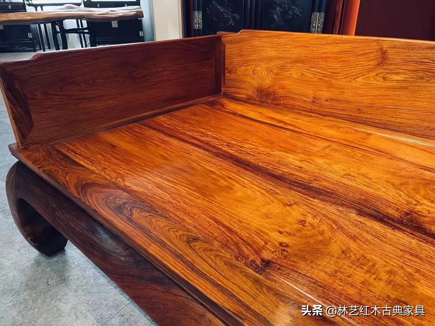 十八世纪黄花梨独板围子床图片,三围罗汉床黄花梨