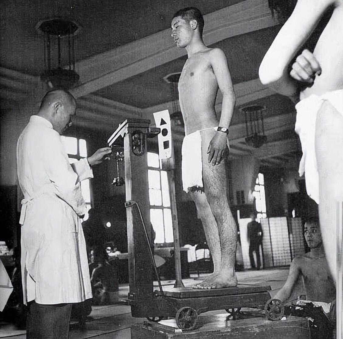 日本慰安夫:美国女兵的专属男宠,一天要接待十几位客人