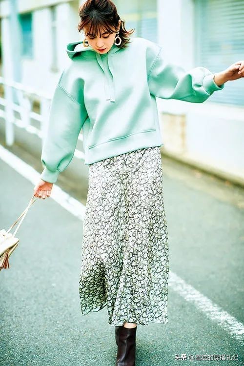 被日本博主穿搭圈粉了,冬季这样穿既藏肉又很时尚