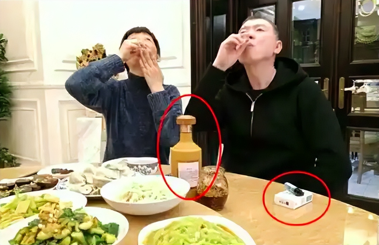 白癜风冯小刚症状,冯小刚谈不治白癜风的原因