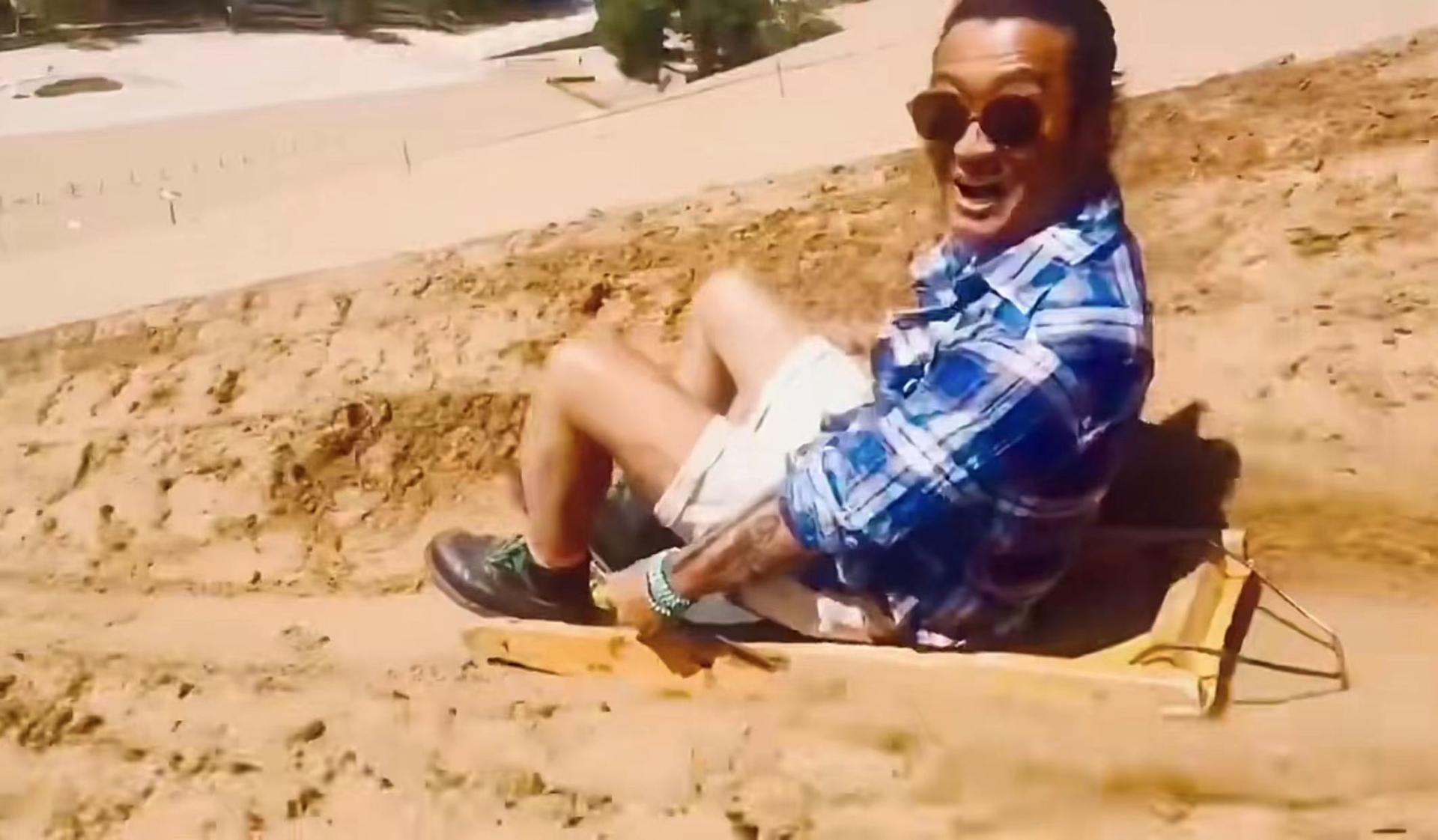 58岁孙兴晒演出视频,孙兴慜吃酒席随礼