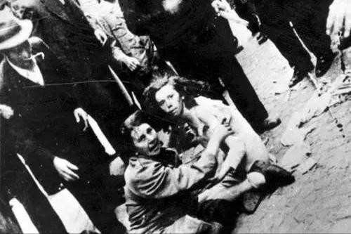 纳粹的帮凶,竟被乌克兰平反为“民族英雄”,受尽人民的尊敬爱戴