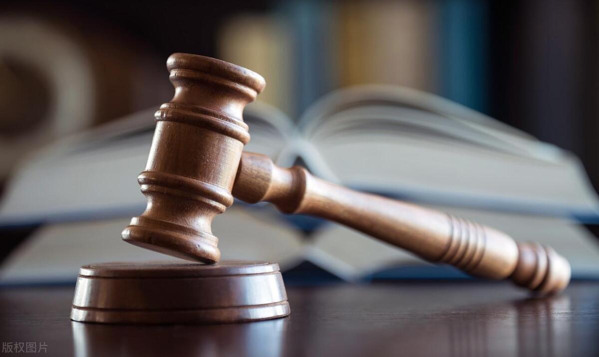 四川一男子带小刀坐长途车，将3名女孩性侵5次，43名壮年选择观望