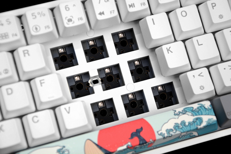 小呆虫珊瑚海机械键盘能不能改装,小呆虫gk96珊瑚海键帽