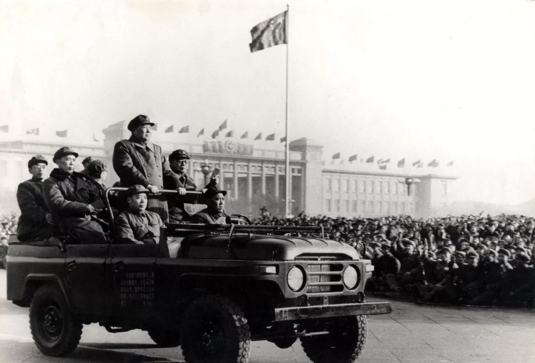 侵华日军残酷*行暴**,女子为活命脱下衣服让日本人拍摄,*辱侮**至死