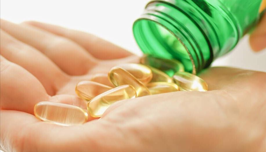 喝牛奶真的可以补骨钙,中老年人都需要补钙吗