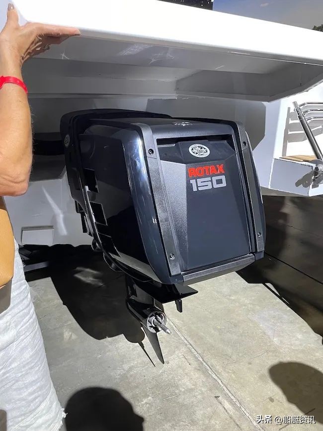 改变体验!具有隐形技术的突破性Rotax舷外机亮相