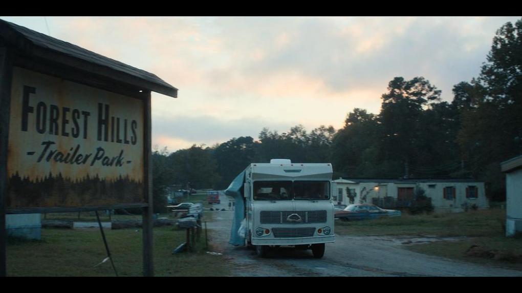 这部网飞神剧，藏着1980年代汽车工业的时泪