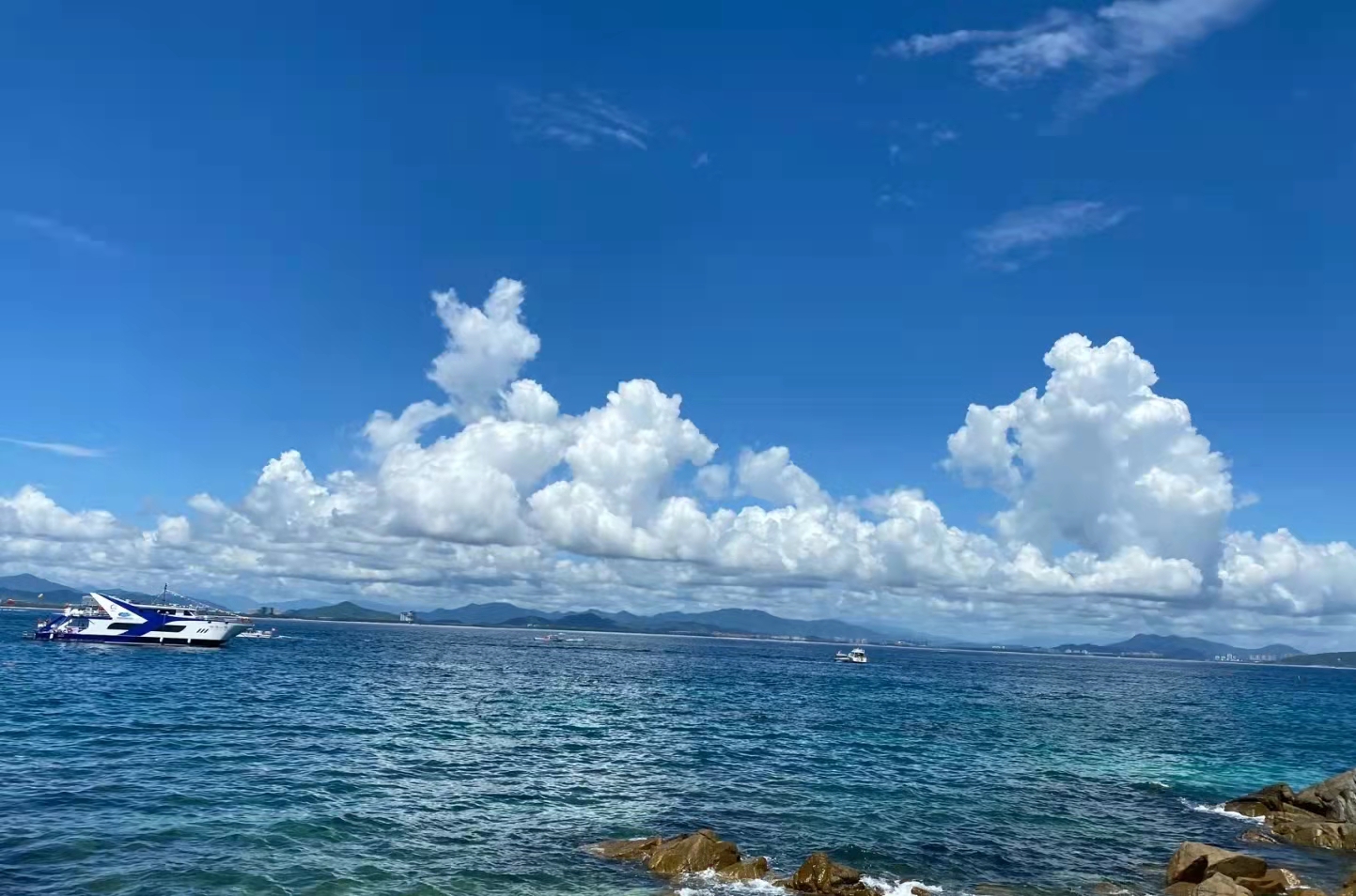 三亚旅游穿搭攻略,冬天去三亚旅游穿什么最合适