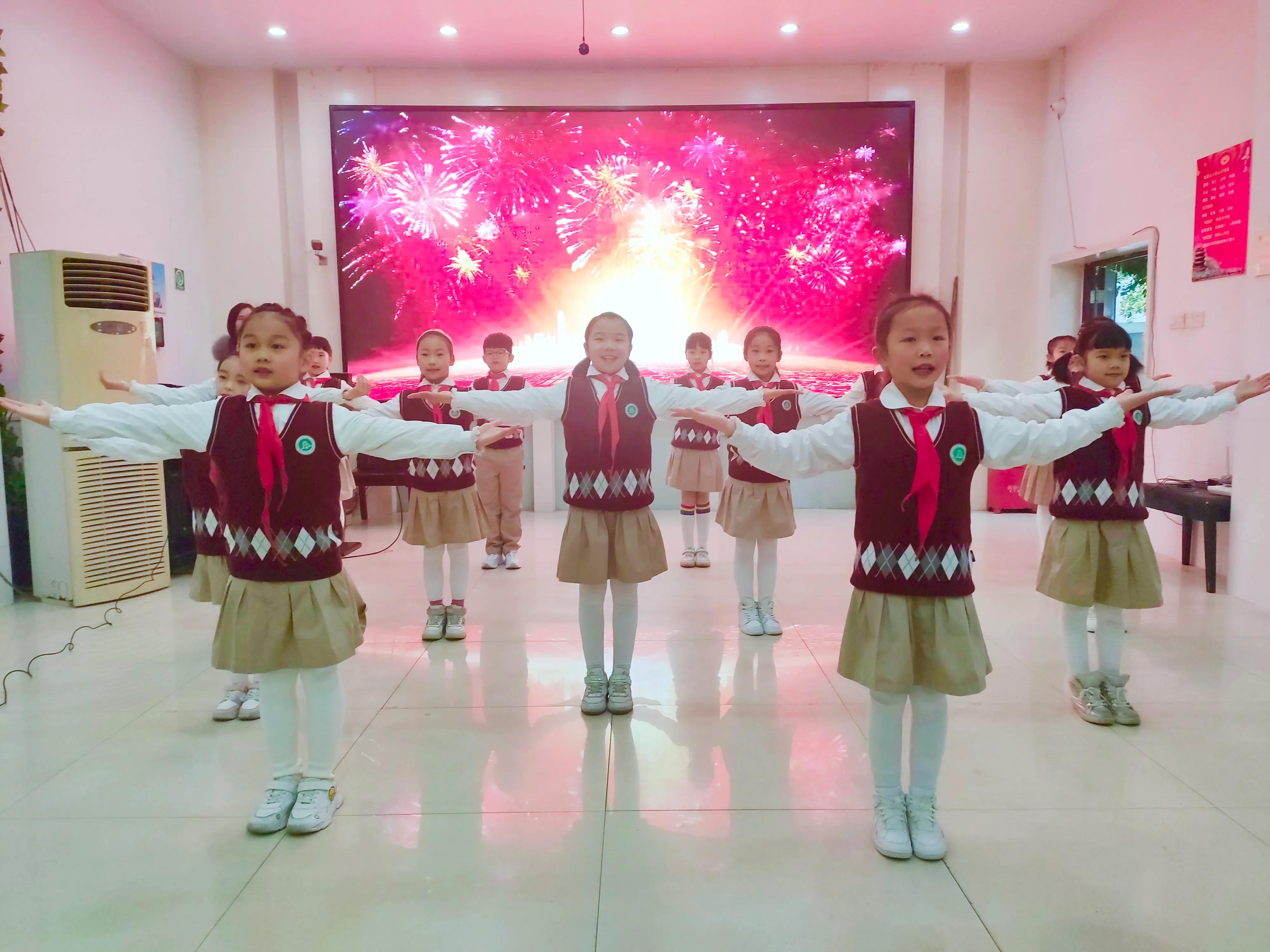 光华路小学：新学期“五只小虎”来上第一课