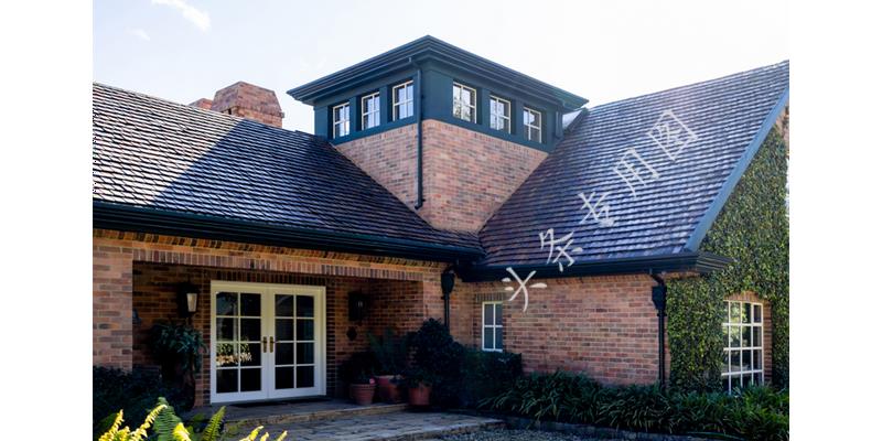 “姐，妈住院了，给5万”“你啥时候换妈了？我陪我妈逛街呢”