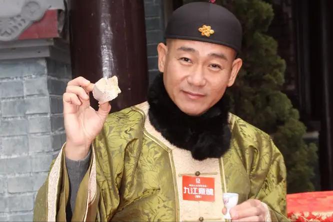 黄子华栋笃笑tobeornottobe,黄子华栋笃笑完整版最新