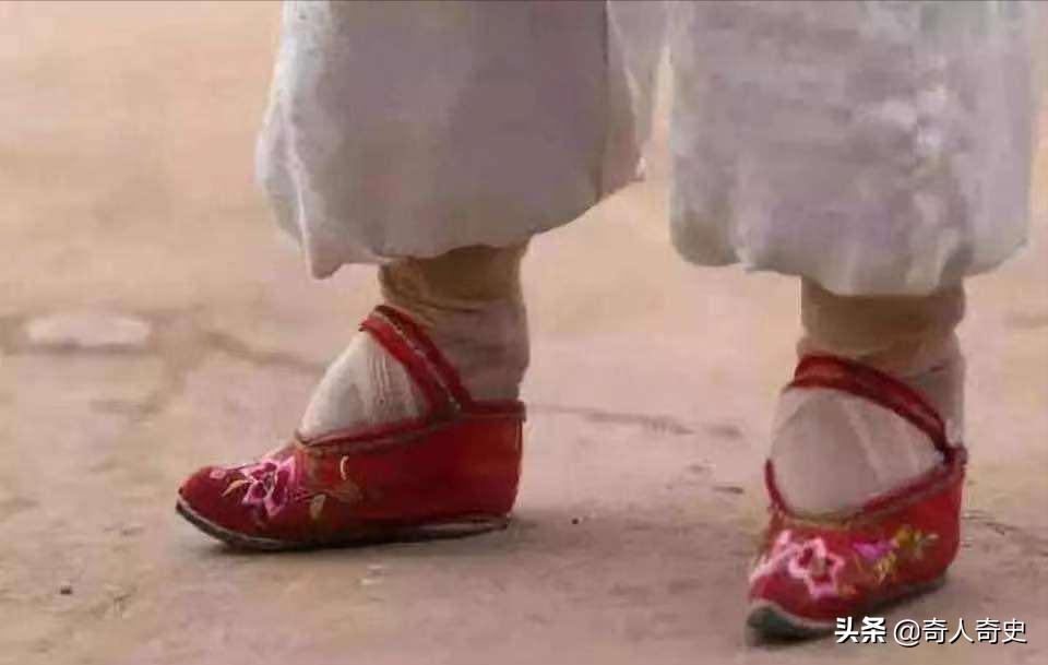 现代有人缠三寸金莲,现在还有人裹小脚吗