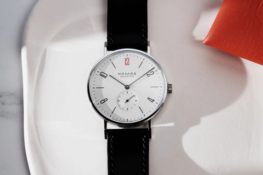 nomos最经典款,nomos粉色