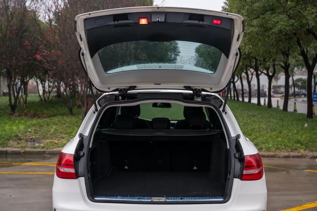 奔驰c200瓦罐6万公里二手价格,奔驰瓦罐c200