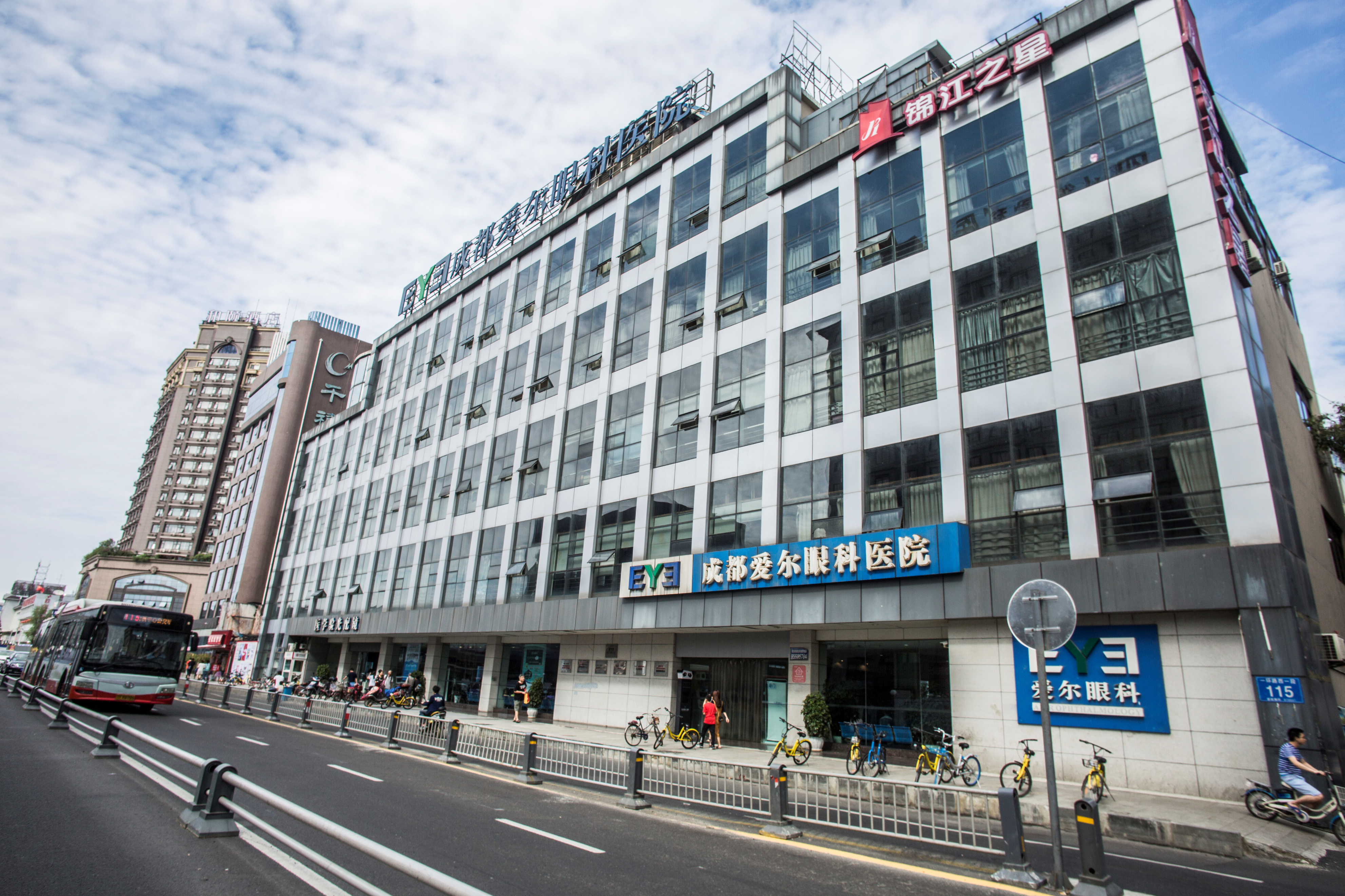 成都爱尔眼科医院眼底科,爱尔眼科成都