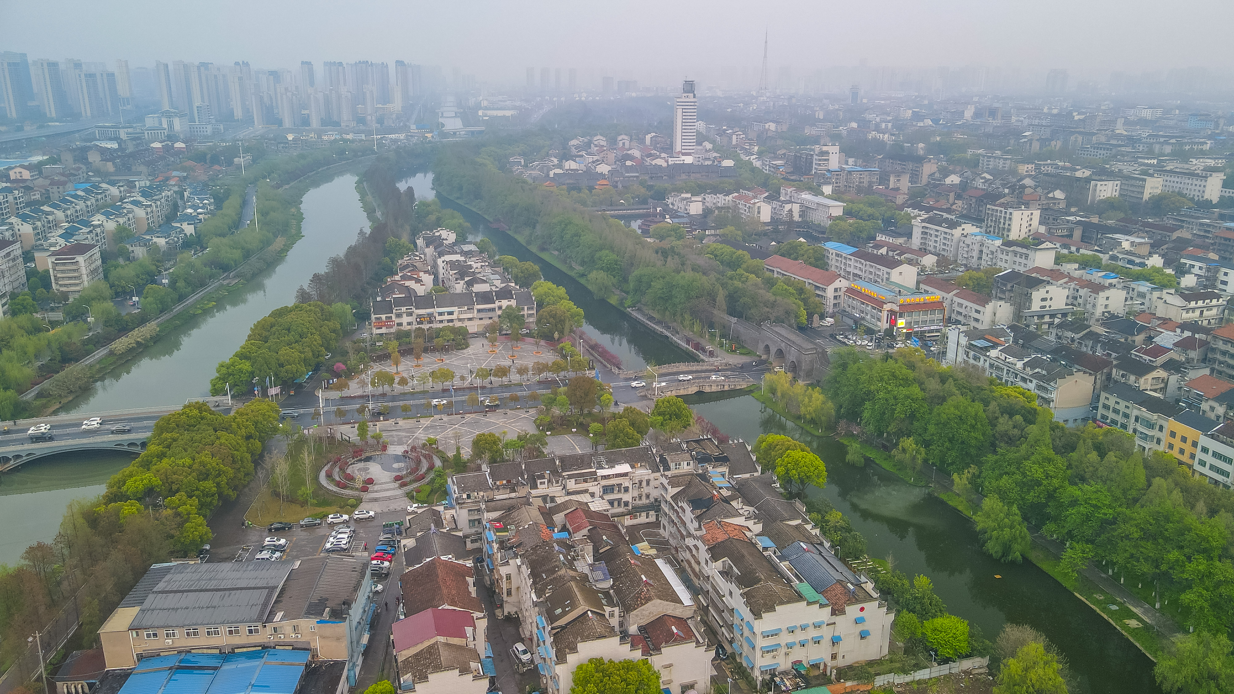荆州古城墙的历史和照片,襄阳古城墙和荆州古城墙哪个完整