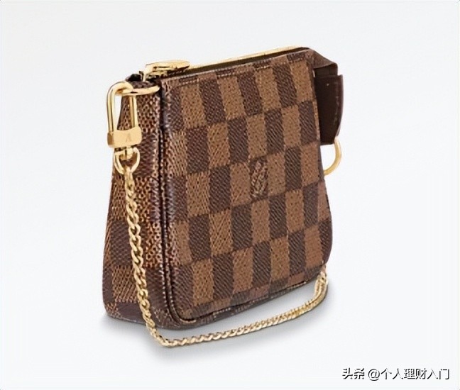 净资产1000万元以上的高净值家庭的女性，喜欢的奢侈品包包。