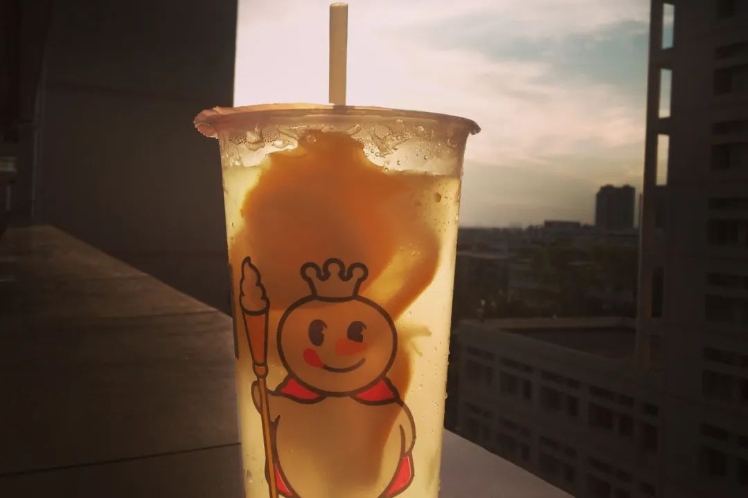 20岁很爱钱,30岁的我变得很喜欢钱