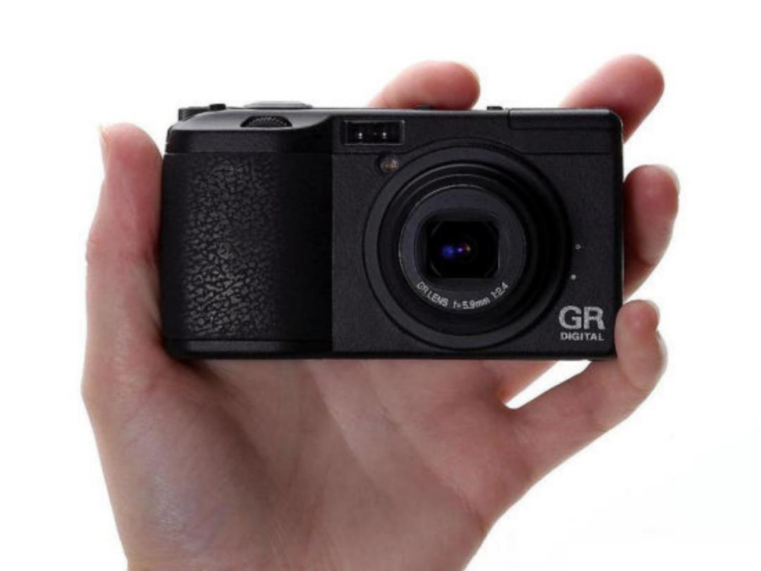 想入手一款相机该怎么挑选,最值得入手的轻便相机是哪款