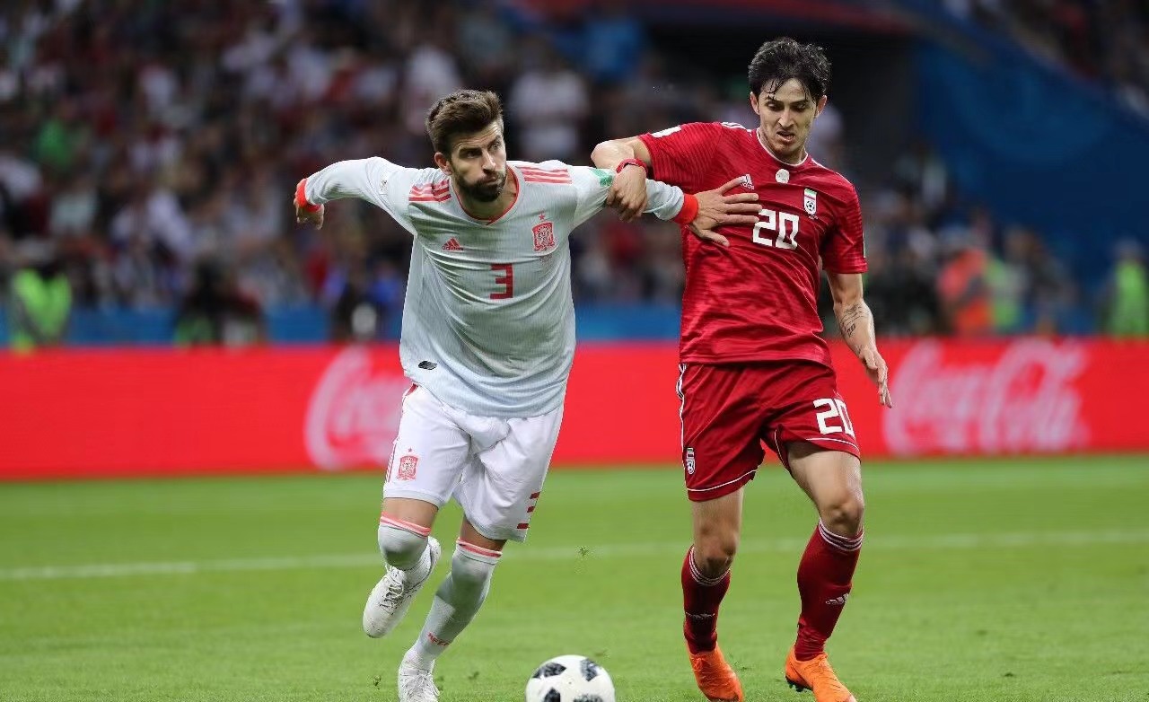 足球界再次见证梅西历史时刻,祝贺梅西第7次获得世界足球先生