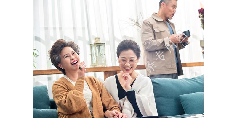 分家时大伯把烂滩地全给我爸，如今这里建高速，大伯肠子都悔青了