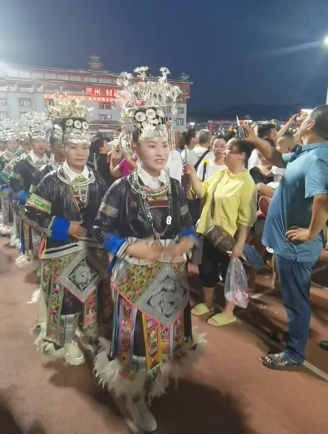 这才是中国人应该有的气质,这才是足球最美的样子