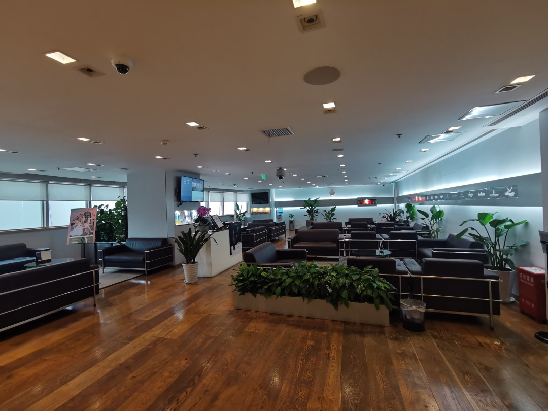 去修表摊换电池多少钱,修表换电池60元正常吗