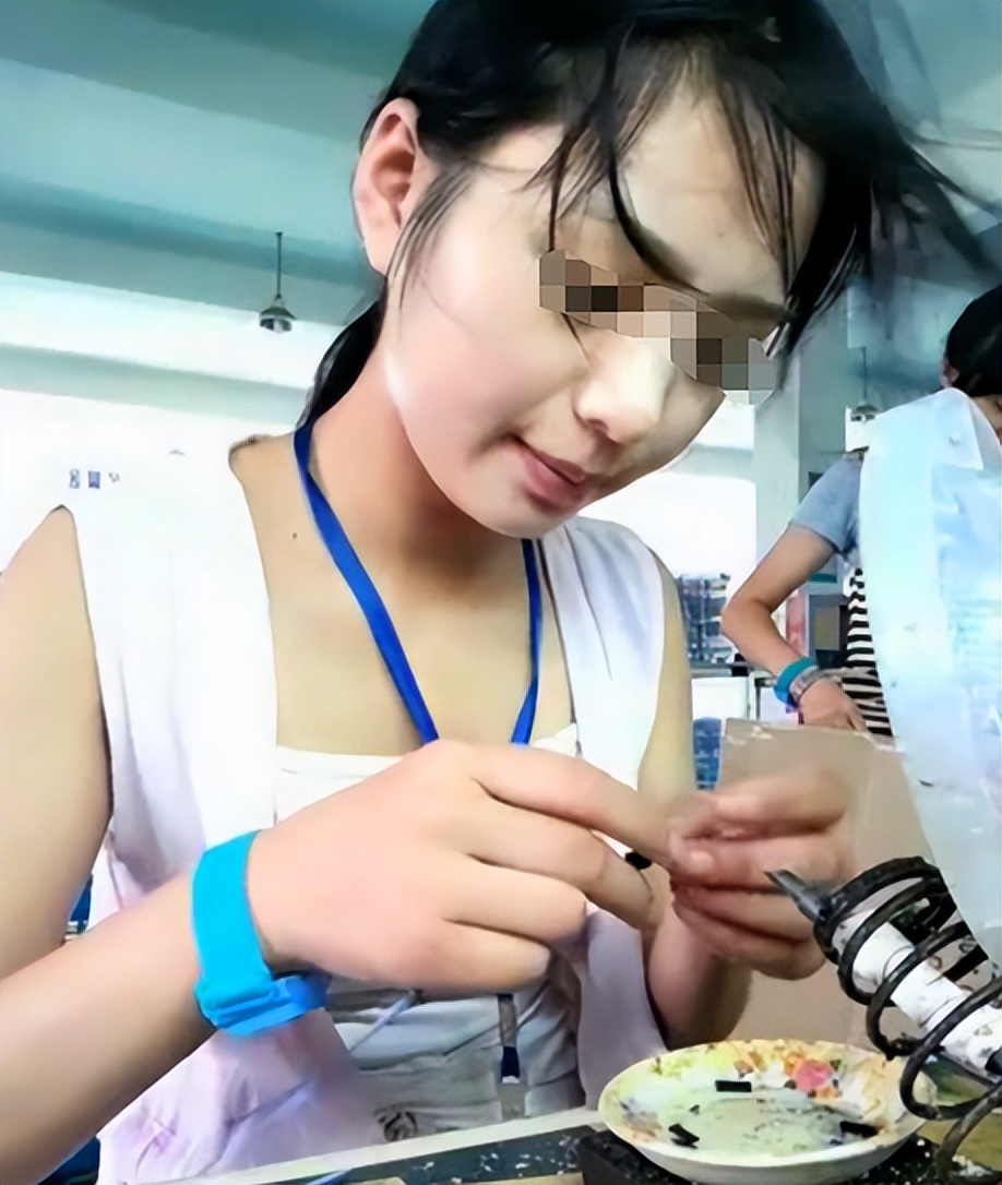 当年校花被丈夫养胖三百多斤,结婚3年校花被丈夫喂胖到332斤