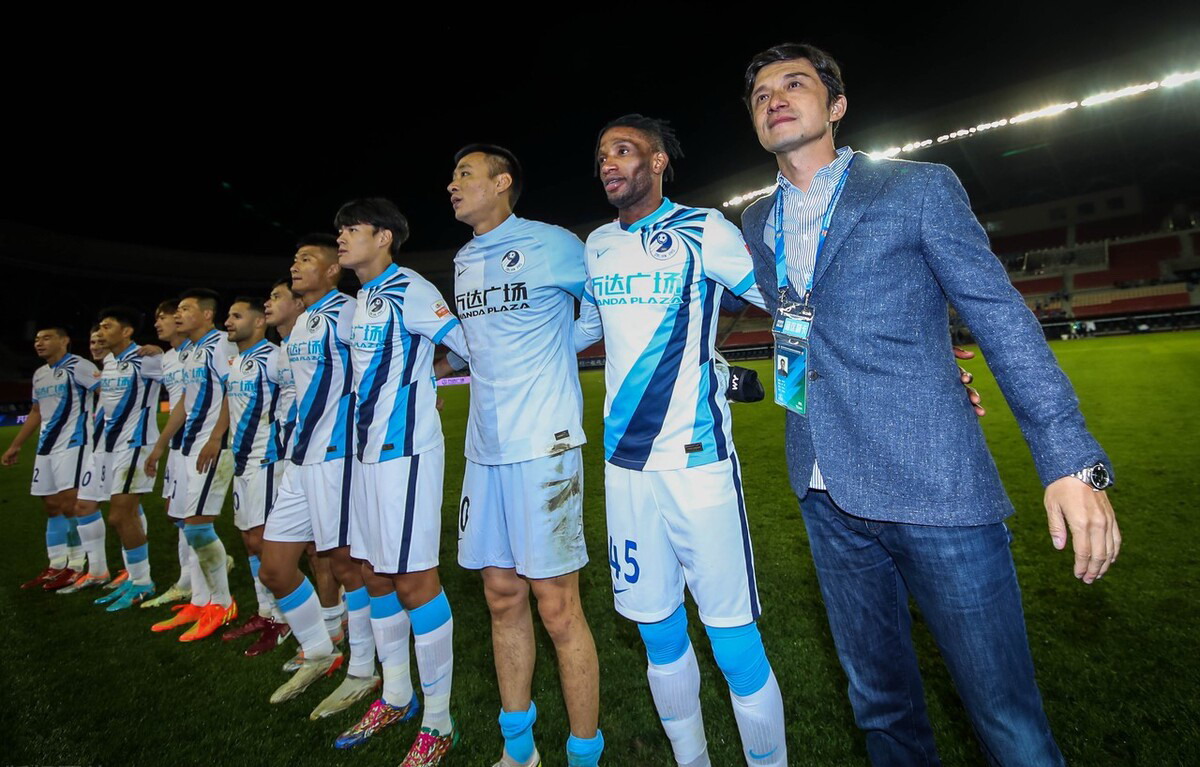 中超大连人PK深圳4大看点，谢晖力争双杀！全队如何悼念小王涛？