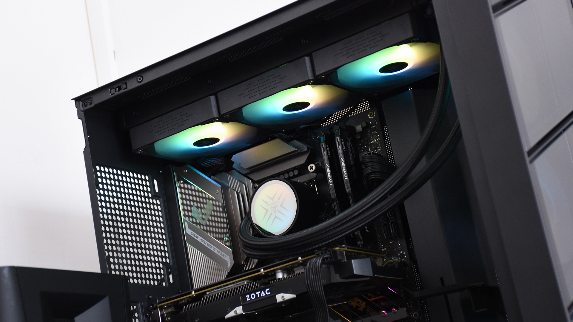 鑫谷御风冰川白机箱,鑫谷昆仑御风机箱安装展示