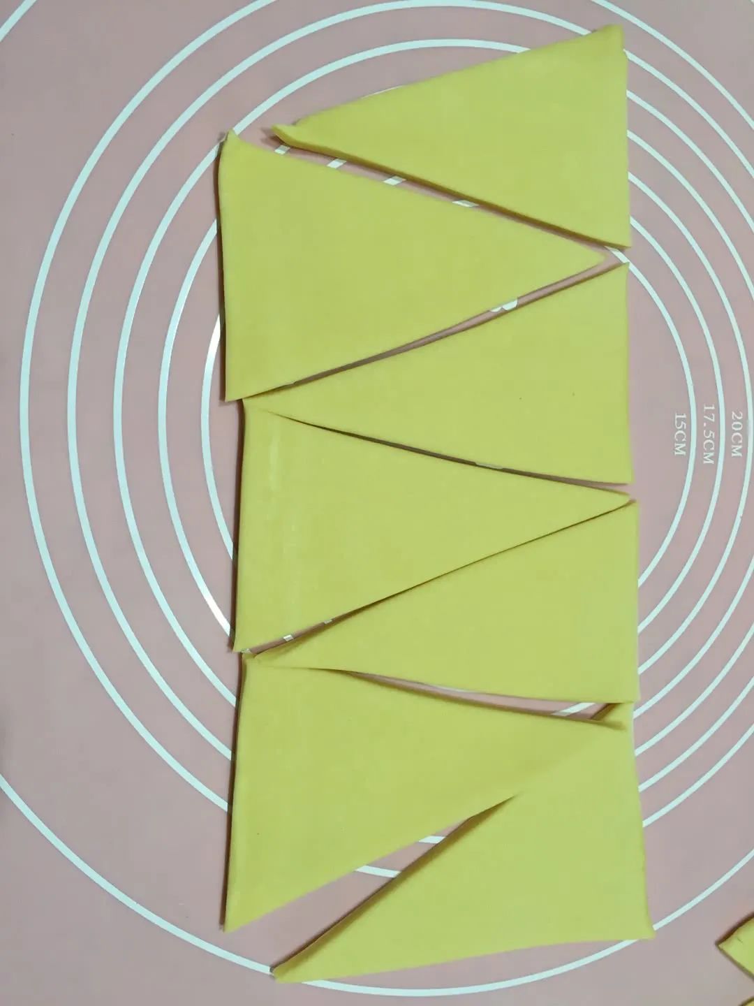 法式可颂羊角面包的做法,羊角面包和可颂区别是什么