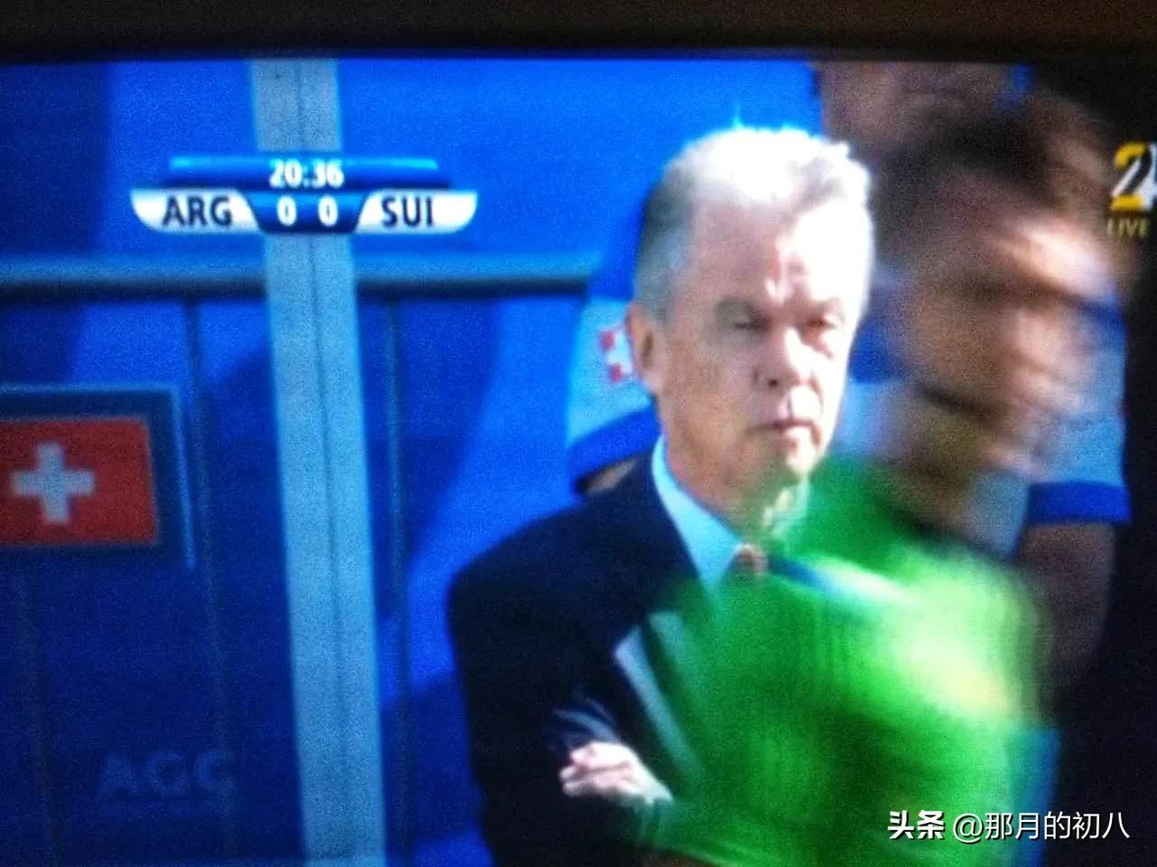 凌云之上希丁克梅西斗法！那是在一万多米高空直播的一场世界杯赛