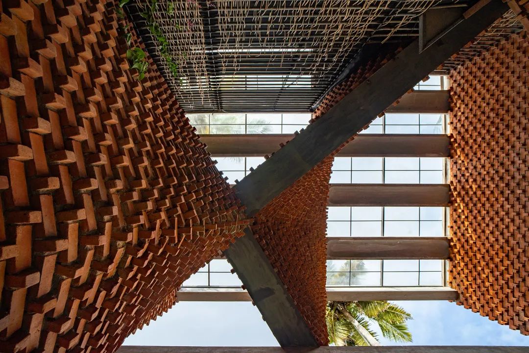 简单爱户型,红砖建筑特殊花样造型