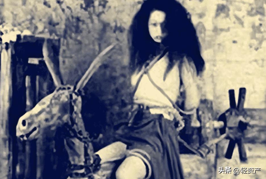 花楼女子媚态撩人，丰乳肥臀，30张真实影像惊艳时光