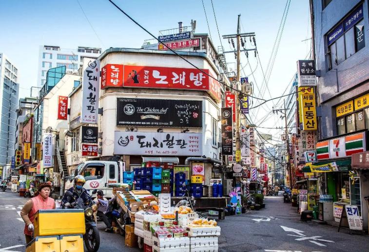 人口超5000万，人均GDP超3万美元的大国有几个？成发达国家有多难