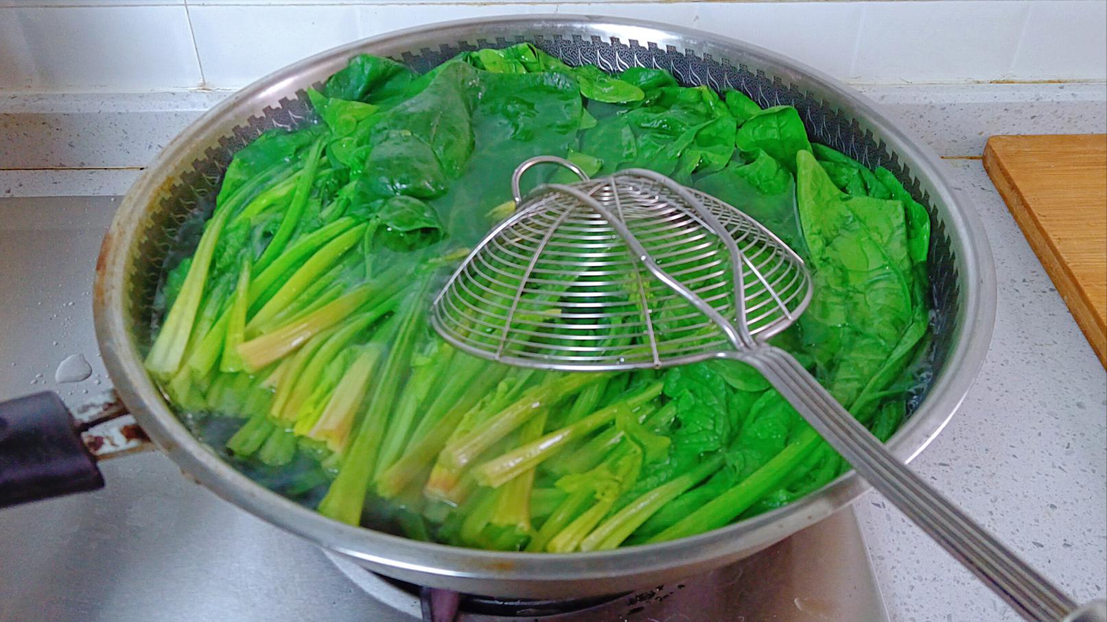 三伏天出汗多要补钾多吃8道菜,夏季出汗多吃什么能安全补钾