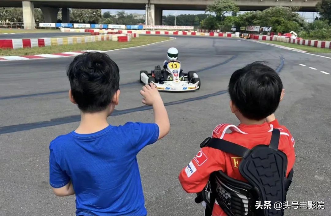 林志颖是开什么车出车祸的,林志颖是不是之前也出过车祸
