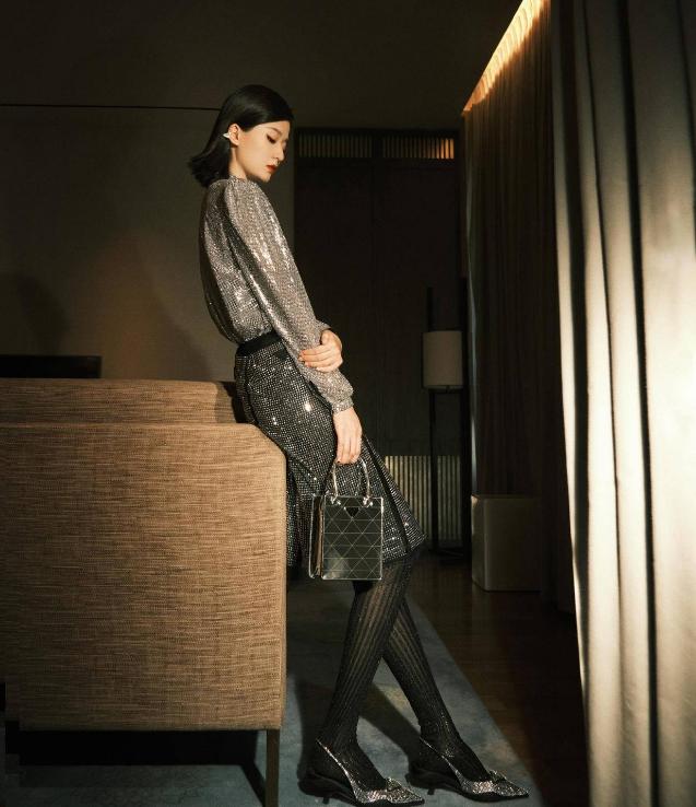 乔欣黑色小香风穿搭,乔欣属于什么风格穿搭