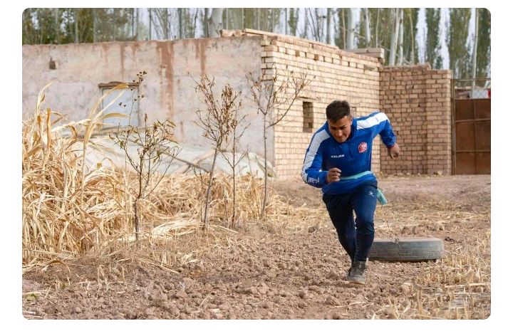 努尔飞腿赛场进球,努尔飞腿打进第一个职业进球