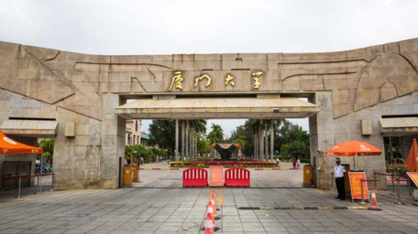 “拜金女”郑墨沫的“毁灭史”，她的诸多恶行，比你想得更加卑劣