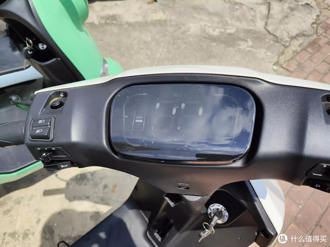 五菱电动汽车测评怎么样,五菱新能源电动汽车评测