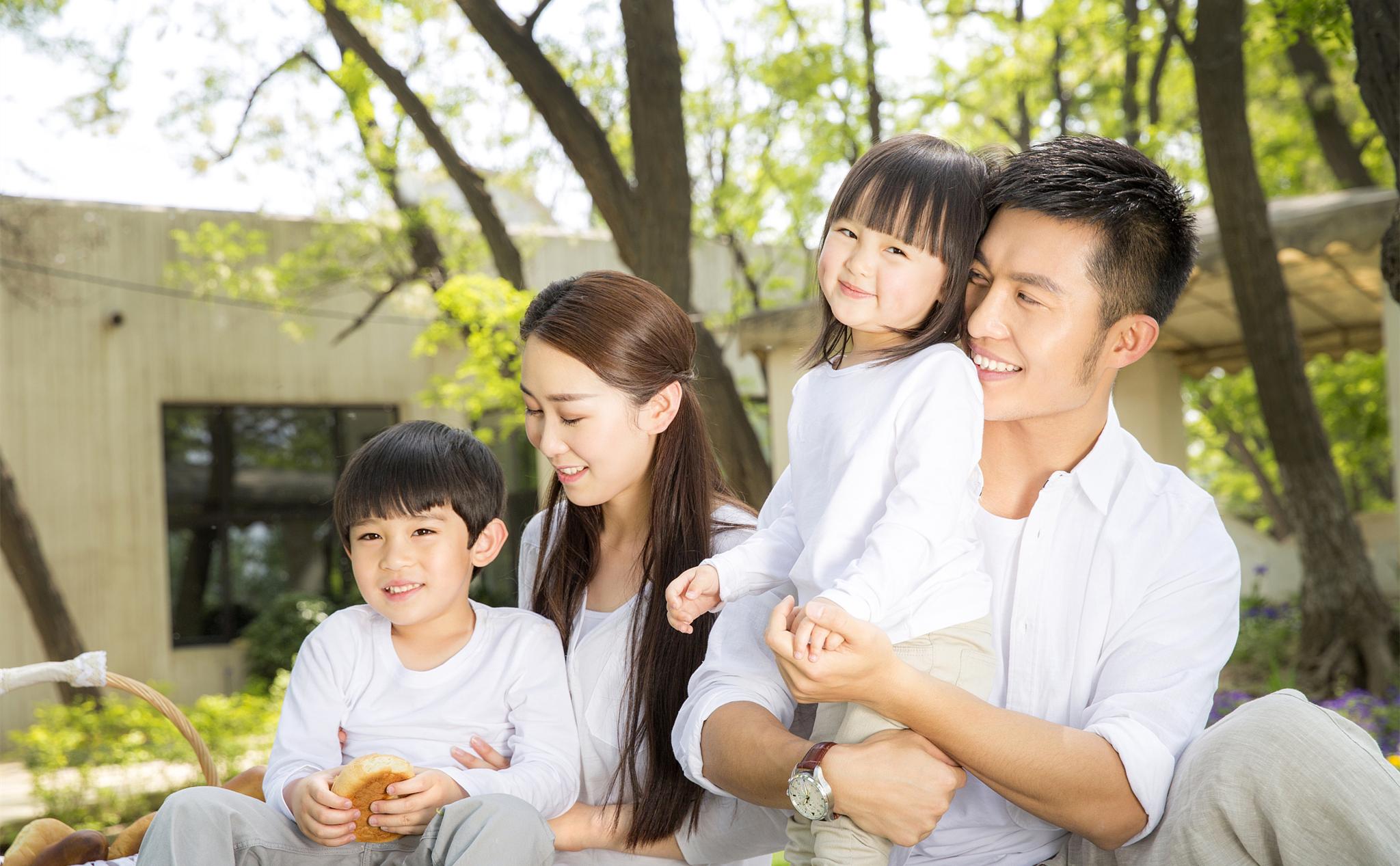 老公把工资交给婆婆保管老婆存了,婚后丈夫把工资卡交给母亲保管