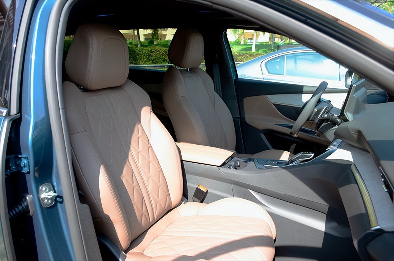 20万内家用最值得推荐的suv,20万左右家用买轿车好还是suv好