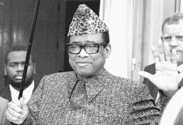 喜爱豹纹的非洲暴君蒙博托，资产240亿，执政暴虐压榨百姓