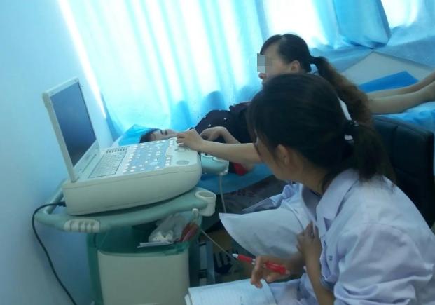 女人无子宫无卵巢,51岁女子试管生下4胞胎