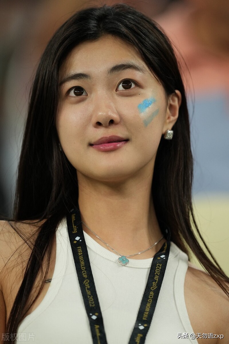 足球就是一个圆对还是错,足球的形状是一个圆正确不