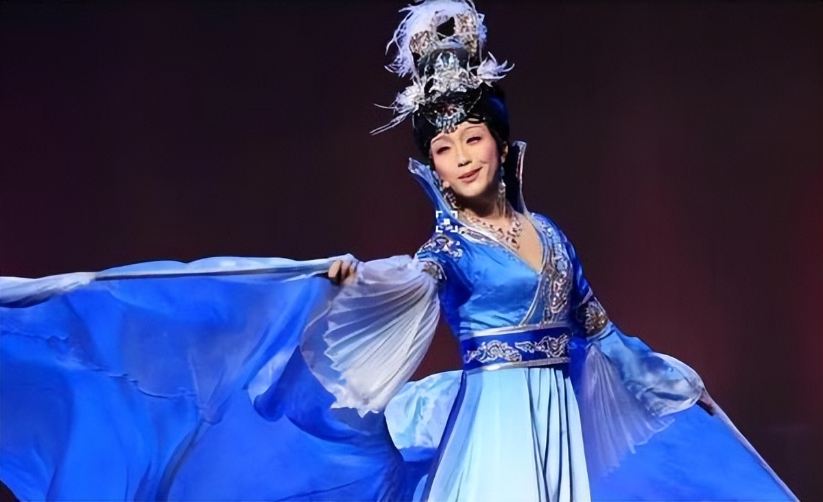 男扮女装最丑的十个男星,男扮女装惊艳的男星