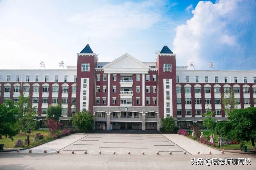 成都有哪些本科分数线低的大学,成都比较好的本科学校