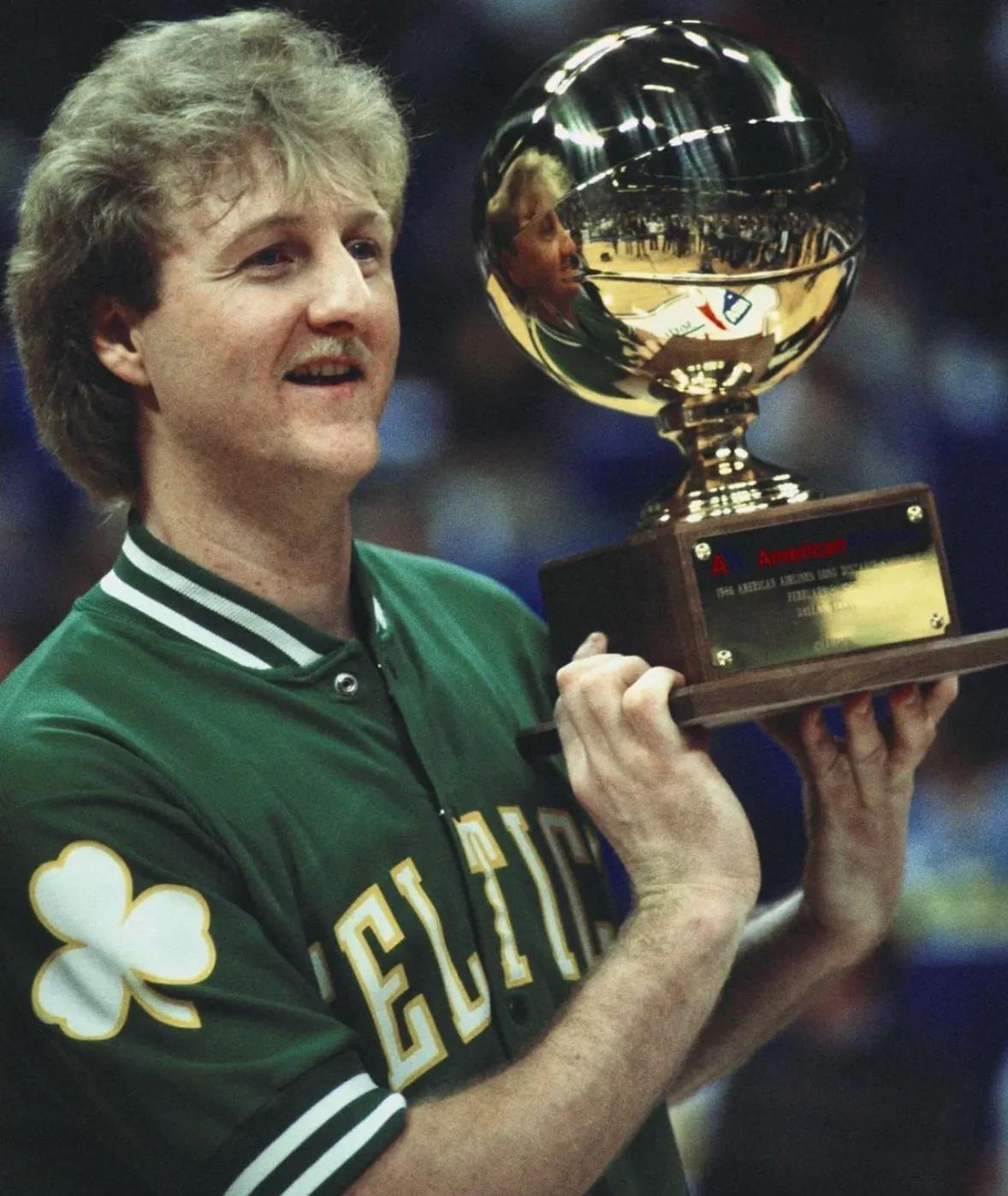 勇士球队斯蒂芬库里历史地位,斯蒂芬库里下赛季